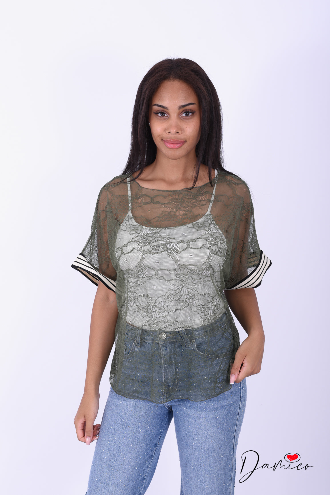 T-shirt over in pizzo bande sulla manica