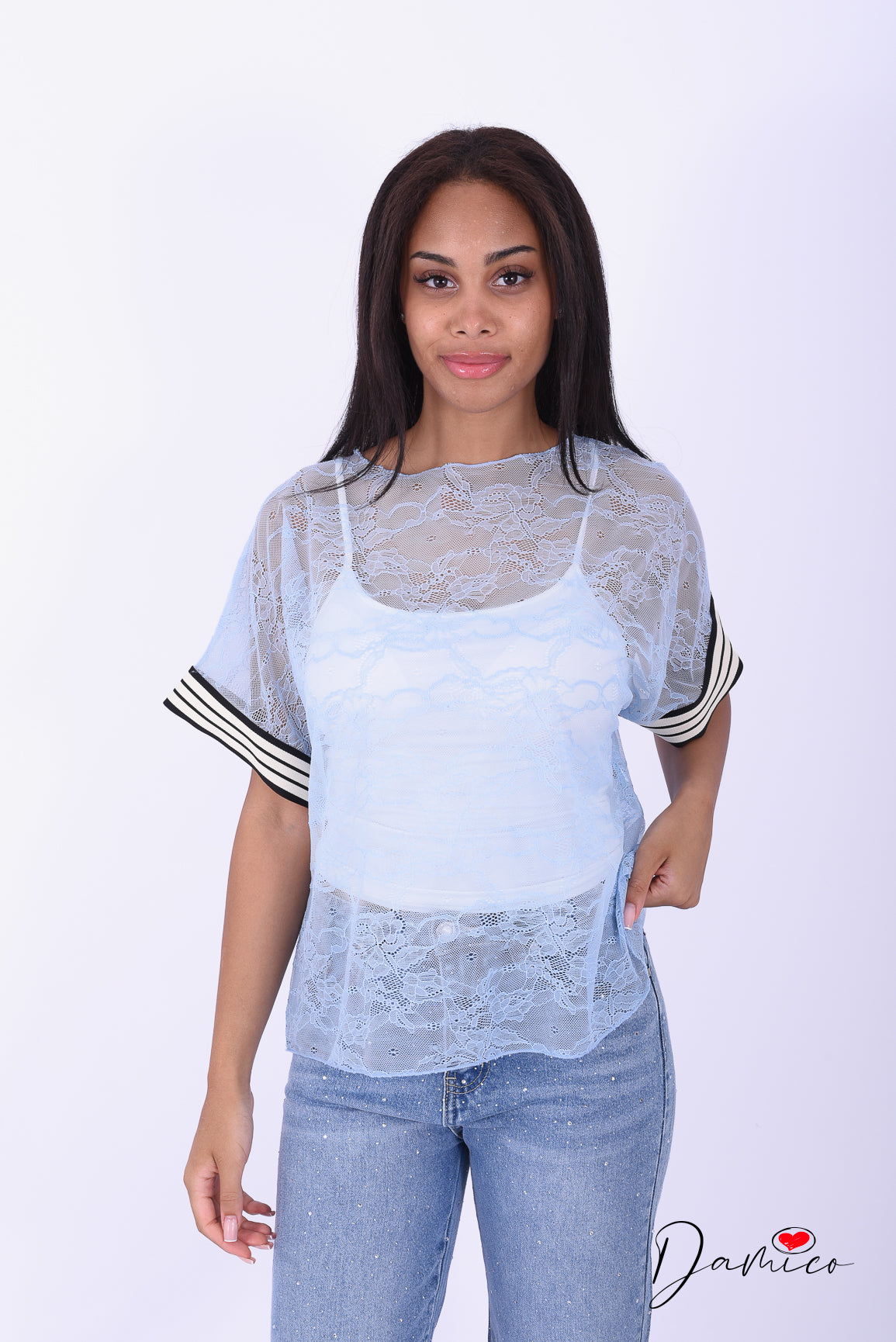T-shirt over in pizzo bande sulla manica