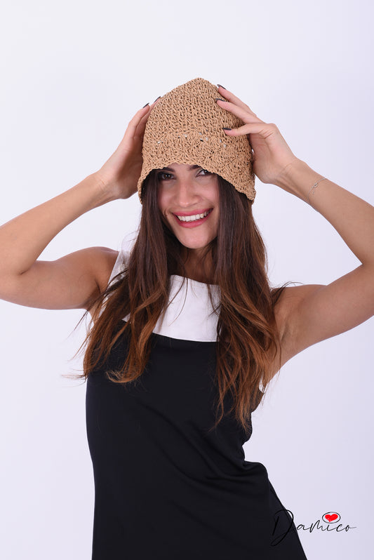 Cappello cuffia in paglia