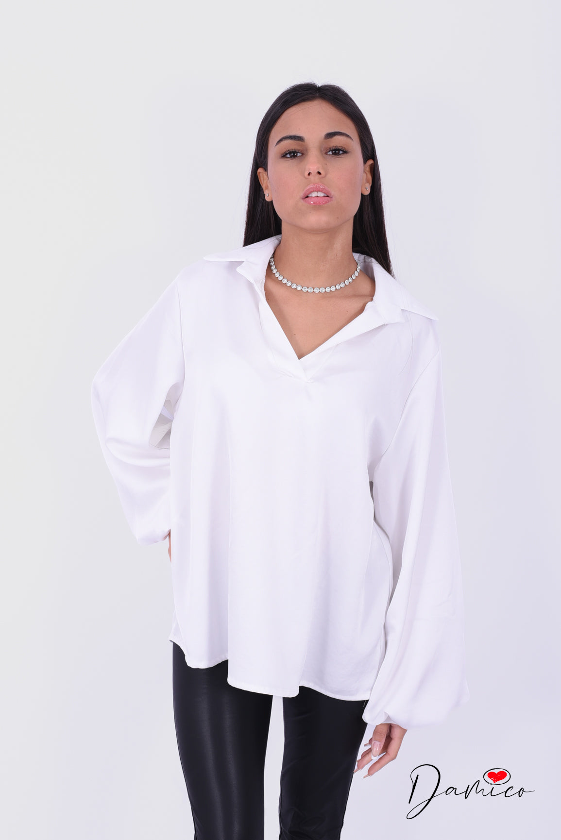 Blusa satin collo a V
