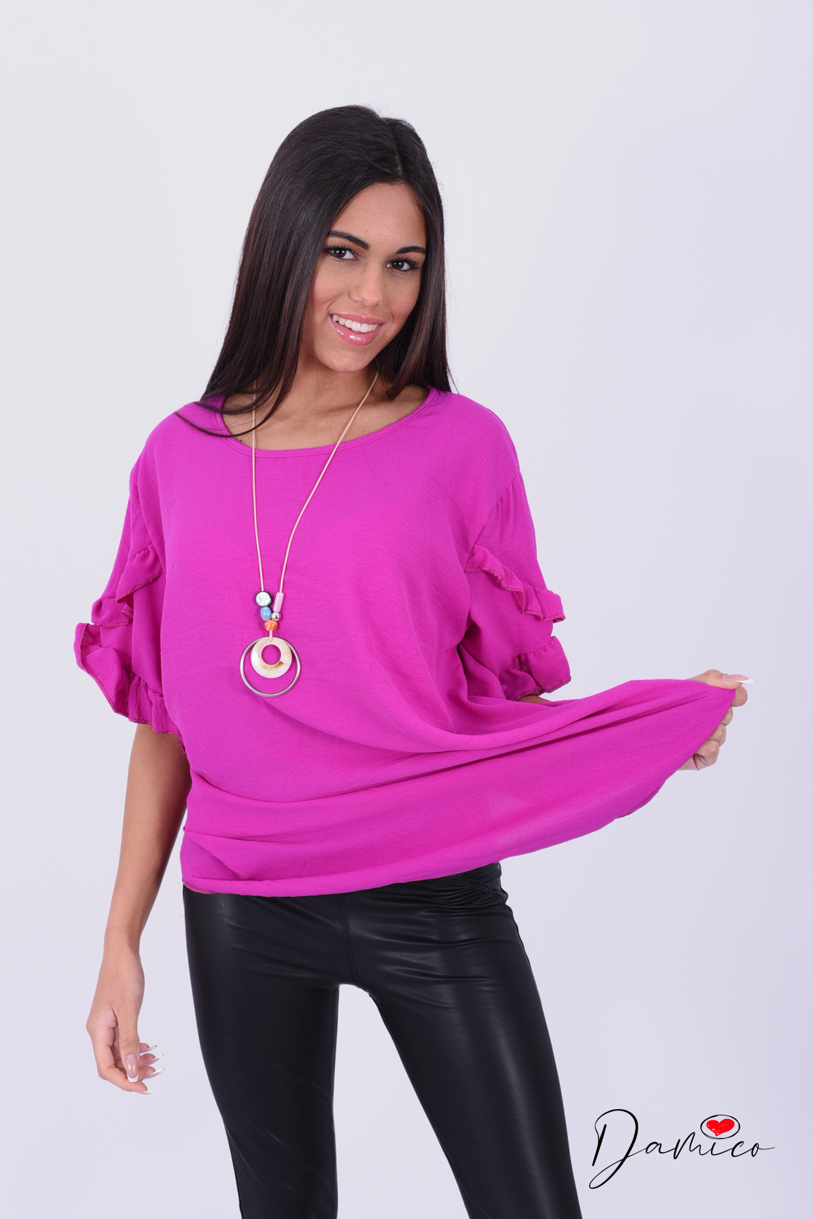 Blusa con collana