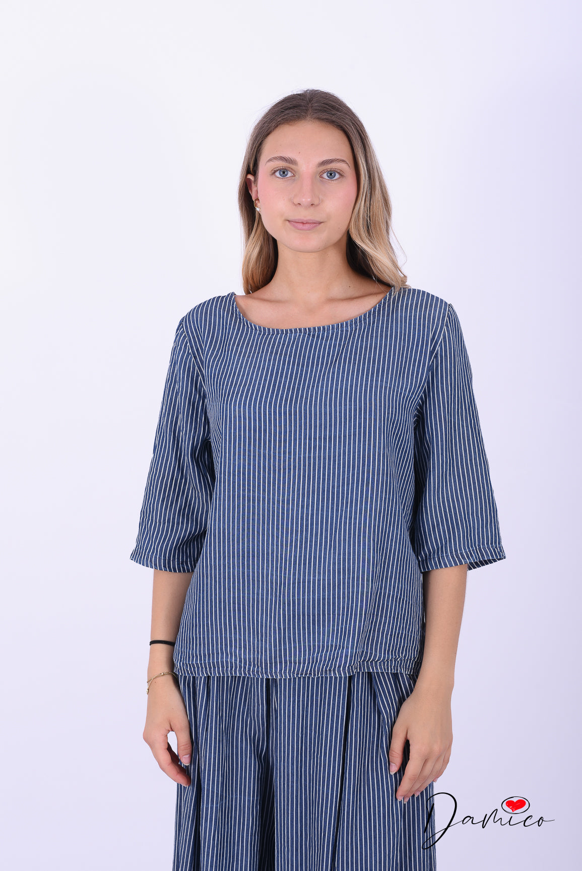 Blusa mc gessato bottoncini sul retro