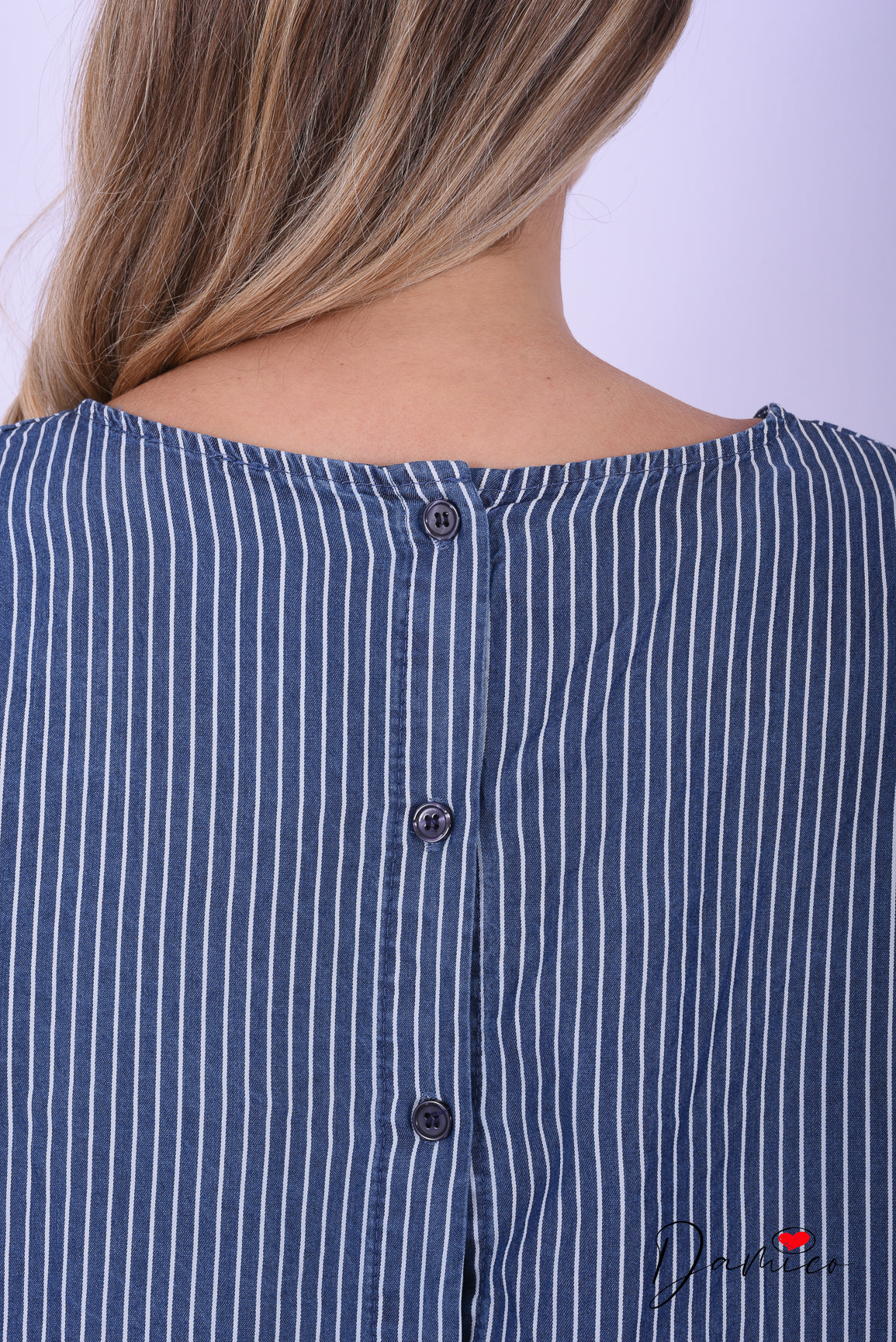 Blusa mc gessato bottoncini sul retro