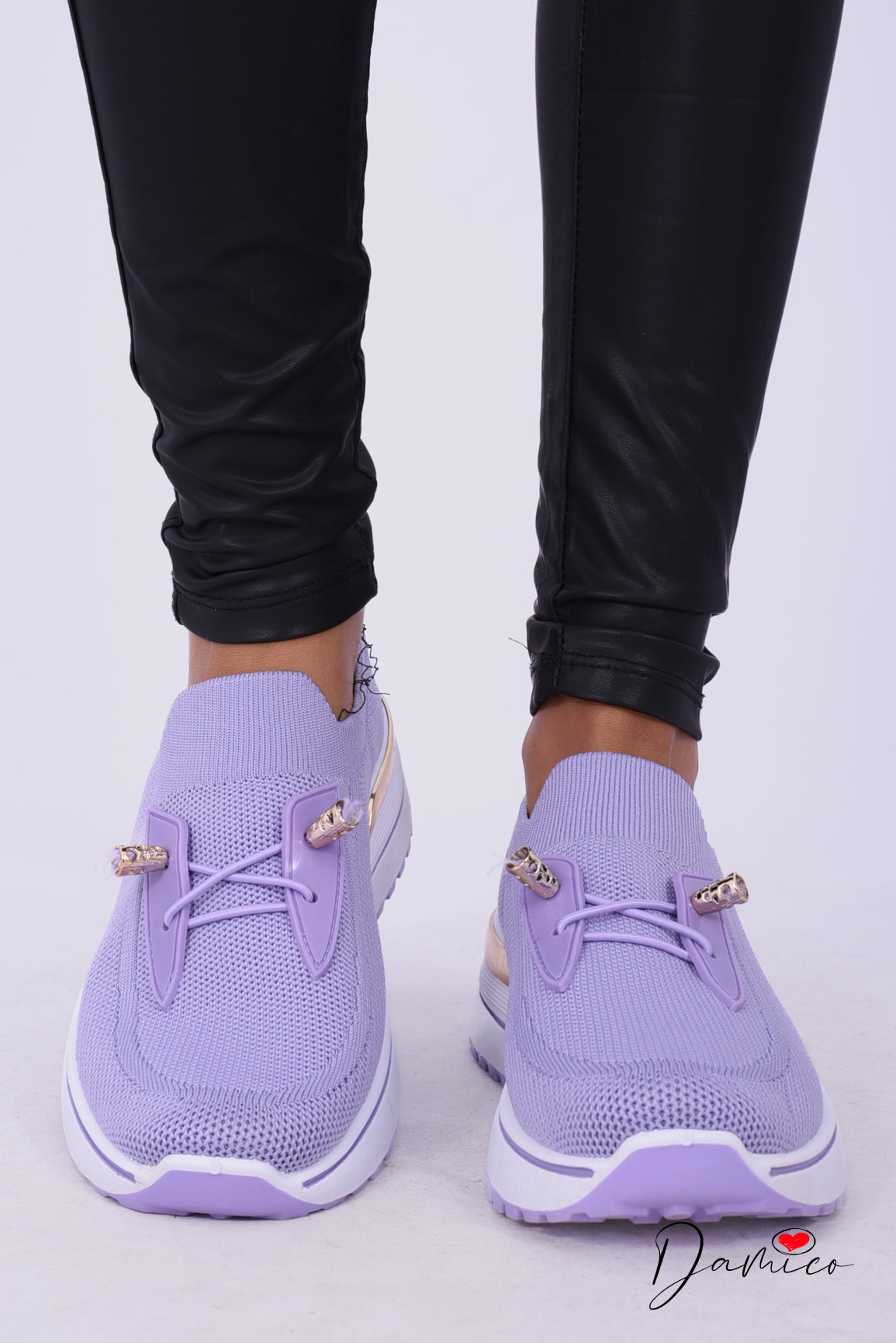 Sneakers slip on shine line