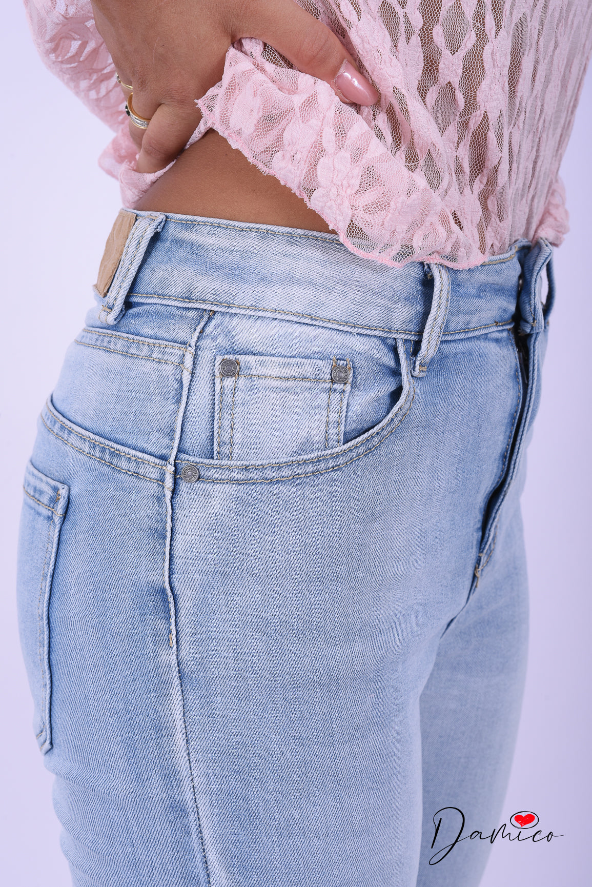 Jeans aderenti elasticizzati