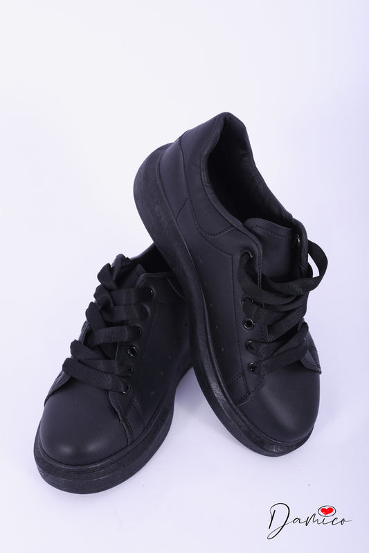 Oversized sneakers MQ style