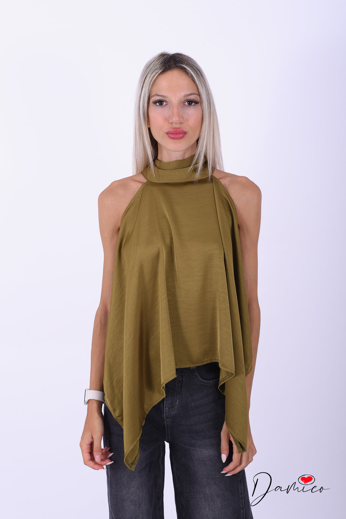 Top asimmetrico halter satin