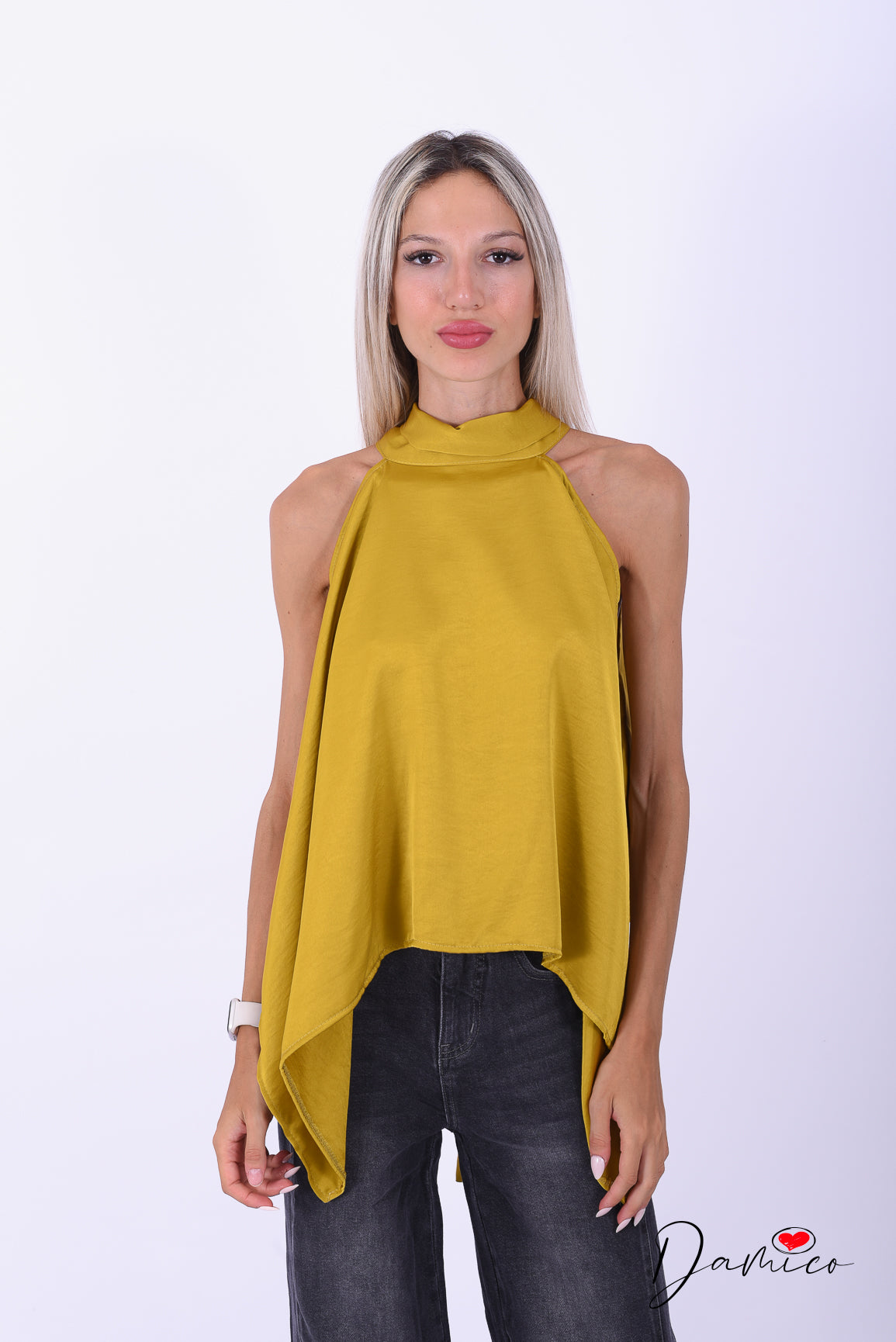 Top asimmetrico halter satin