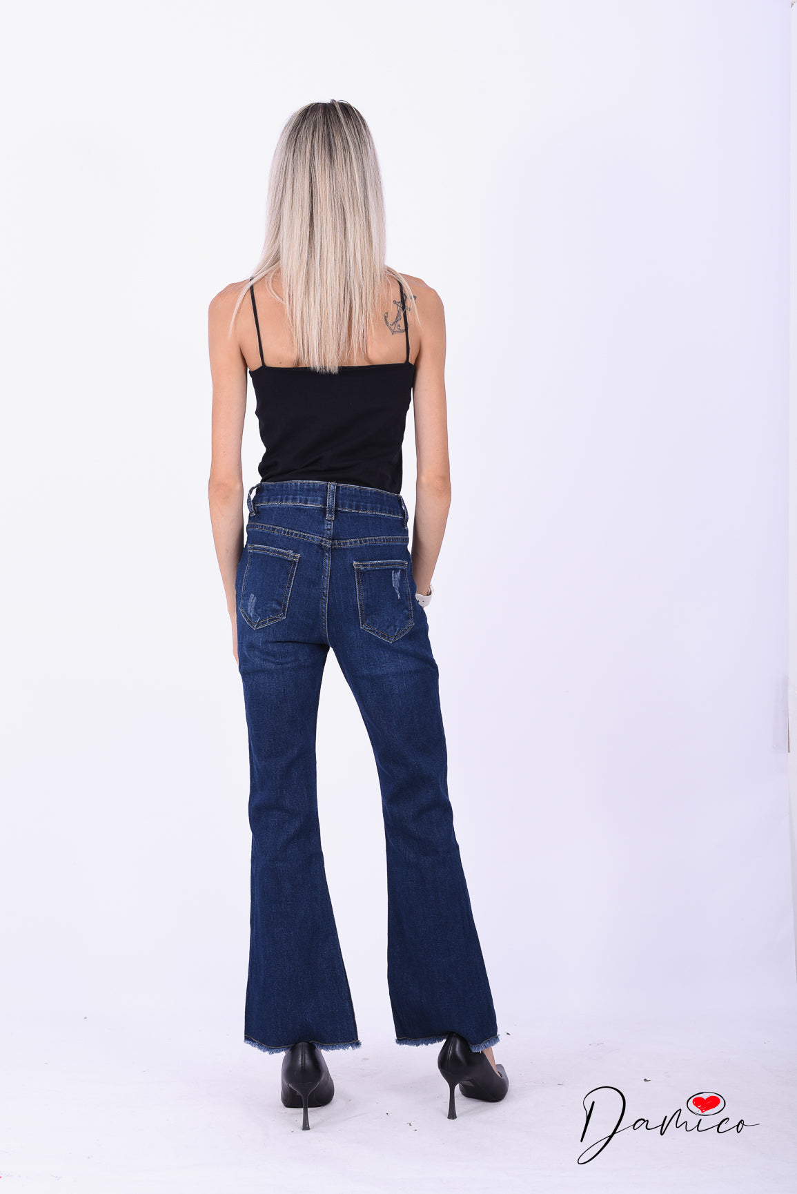 Jeans a zampa torn