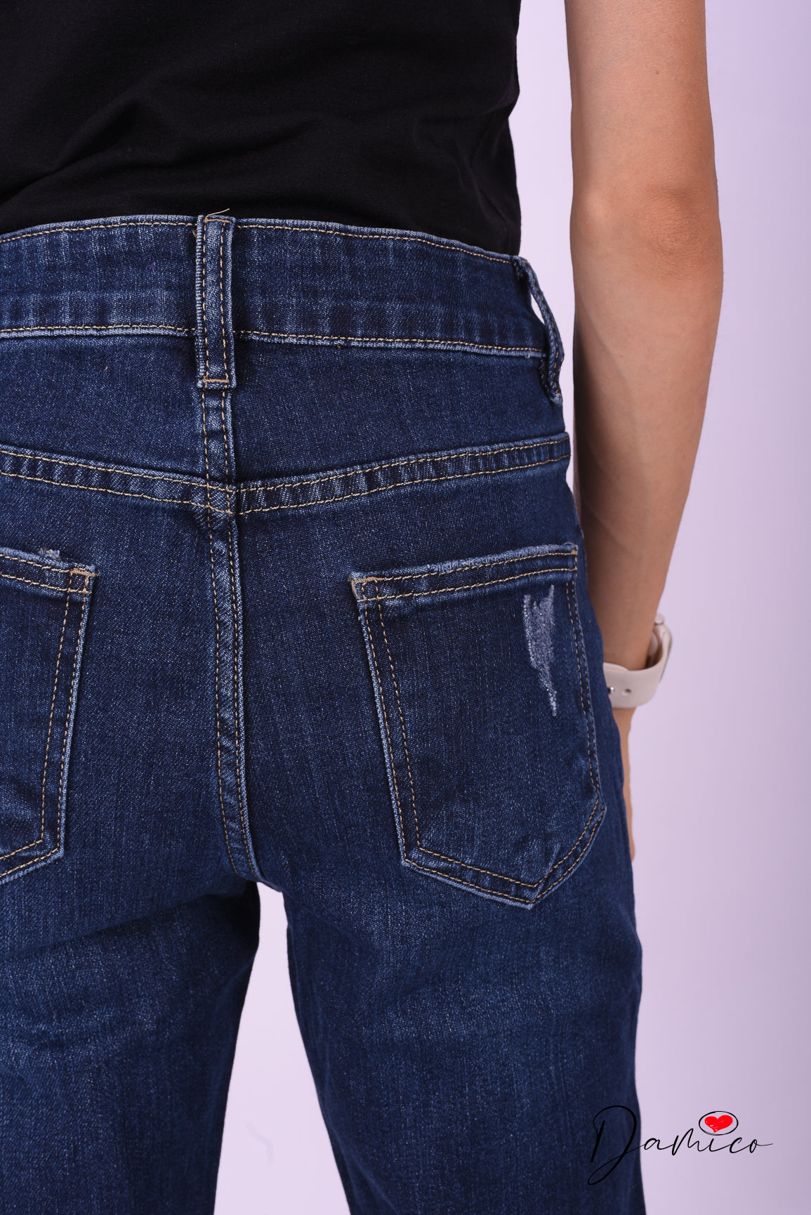 Jeans a zampa torn