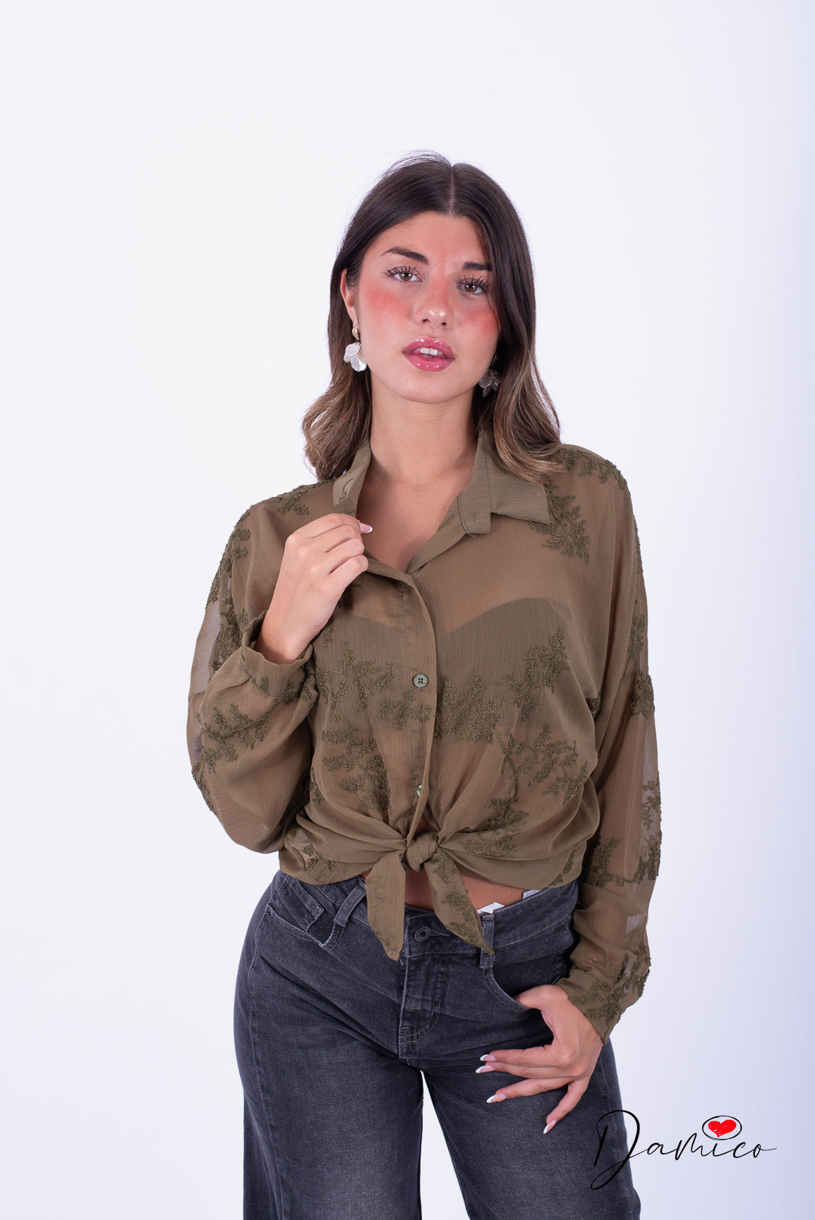 Camicia voile con ricami
