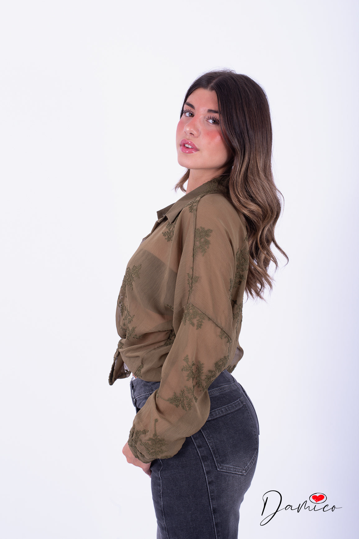Camicia voile con ricami