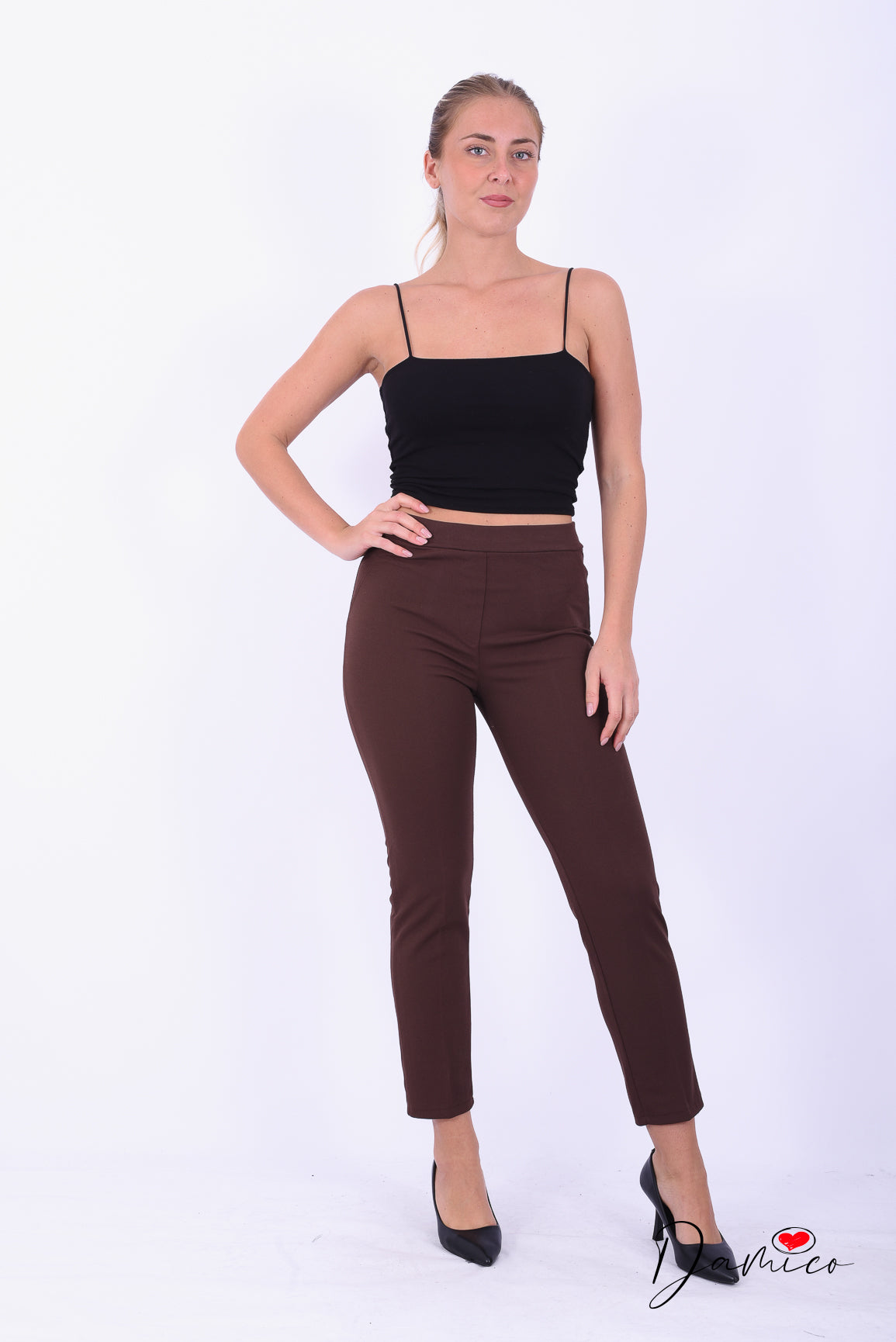 Pantalone a sigaretta
