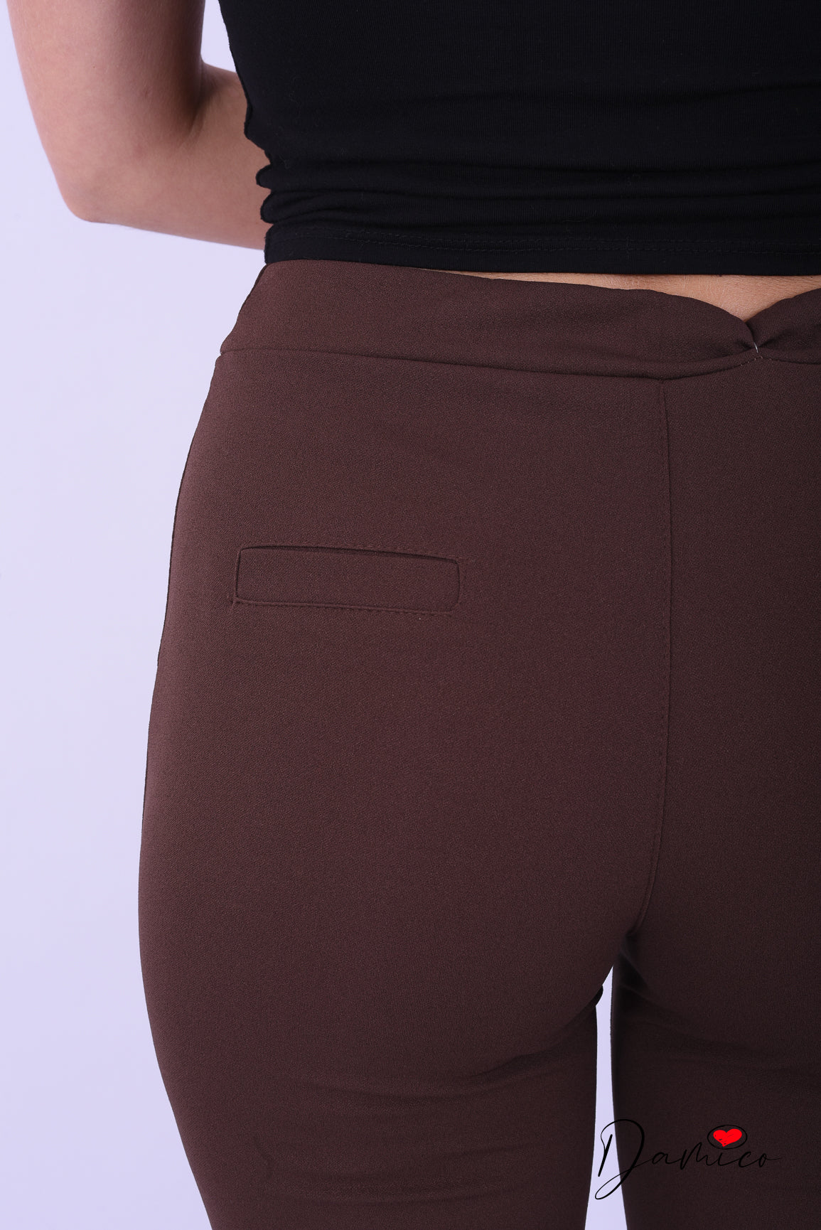 Pantalone a sigaretta