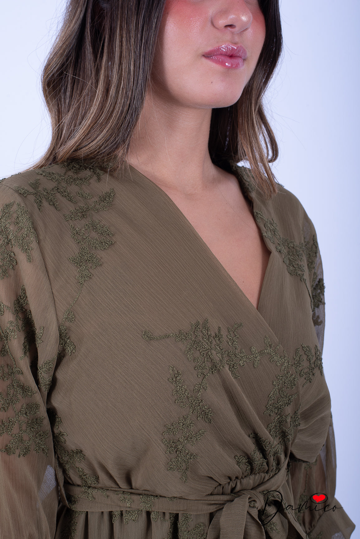 Abito m3/4 voile con ricami