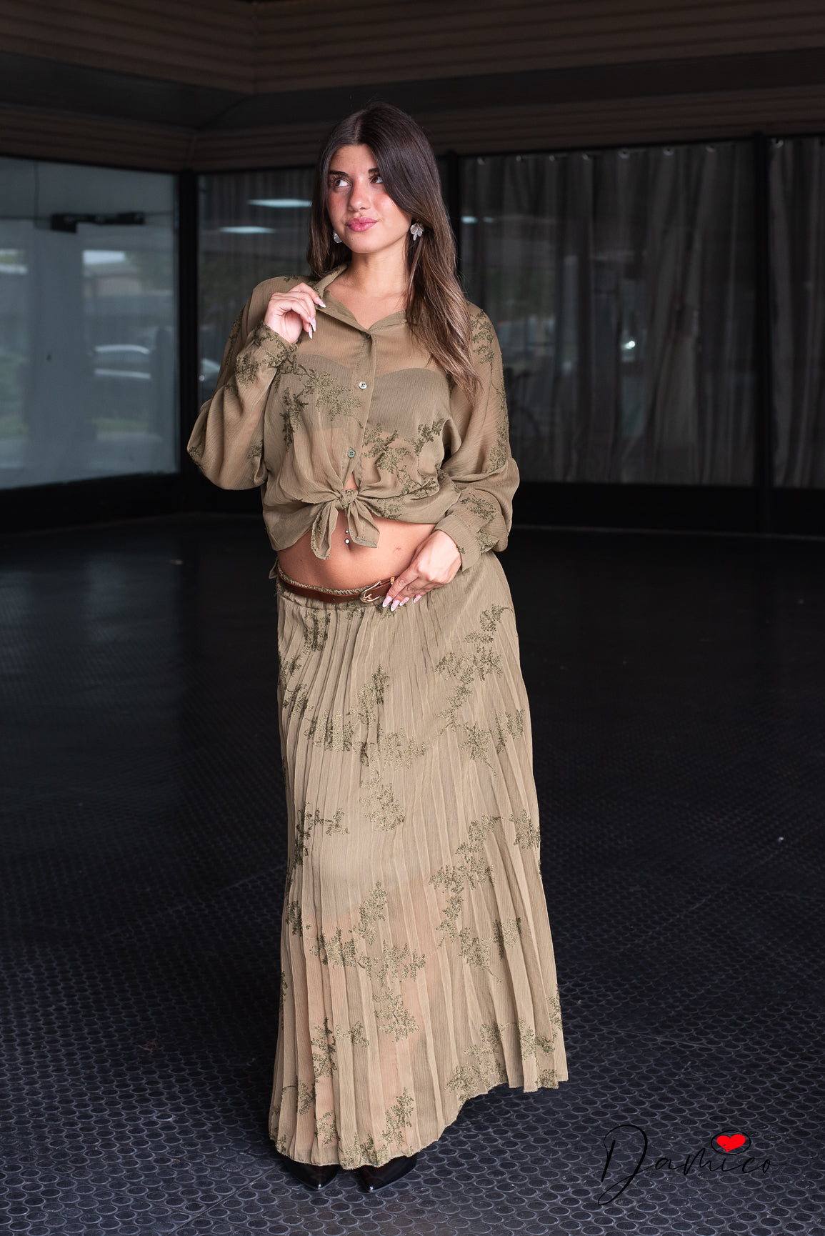 Camicia voile con ricami