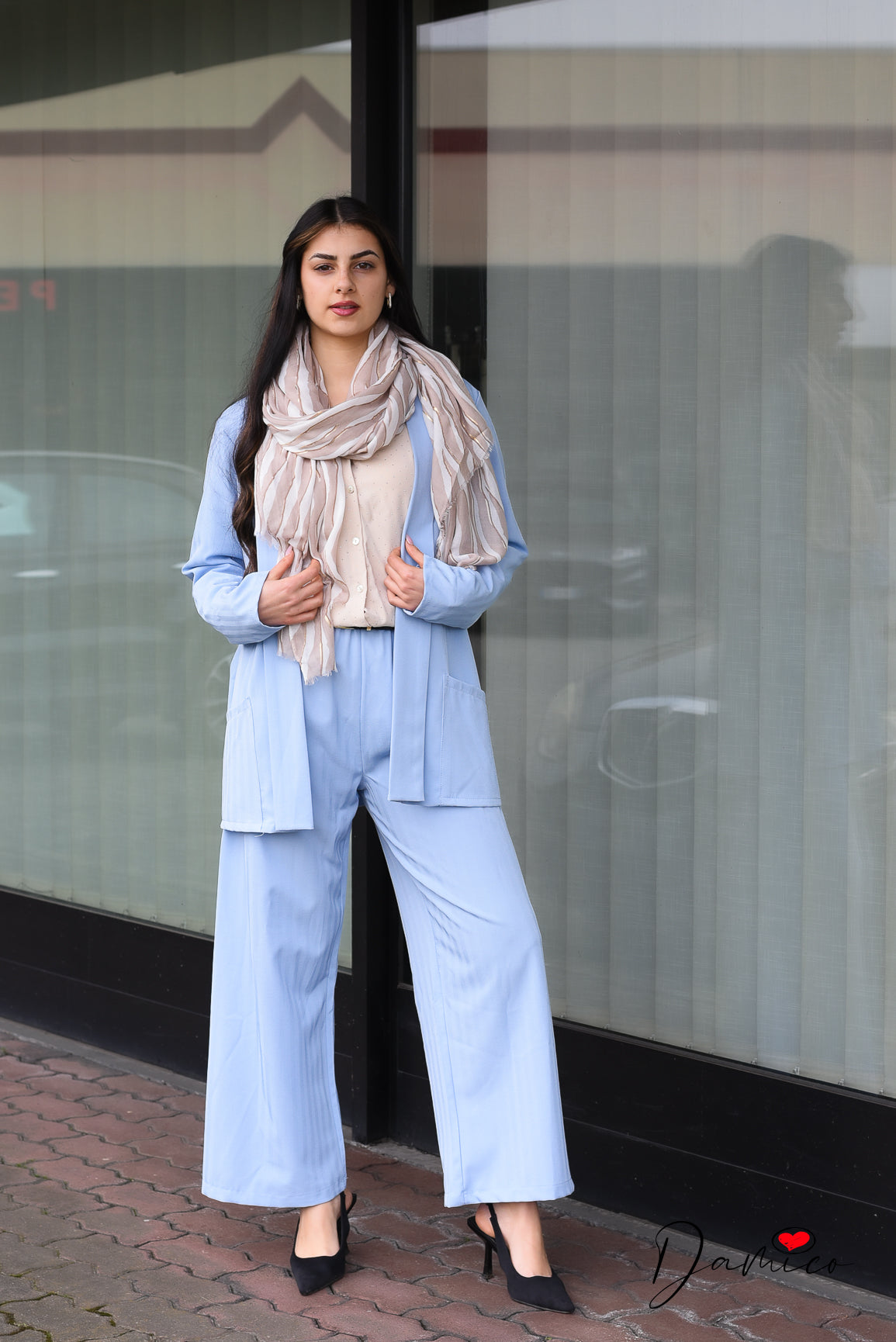 Completo herringbone texture