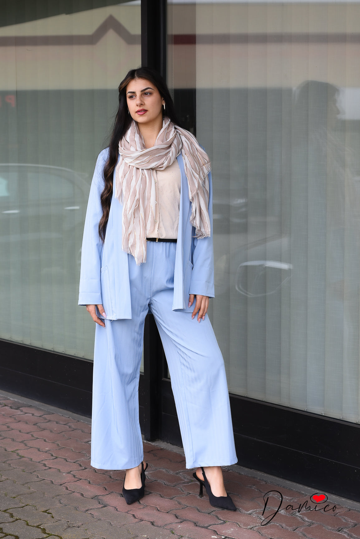 Completo herringbone texture