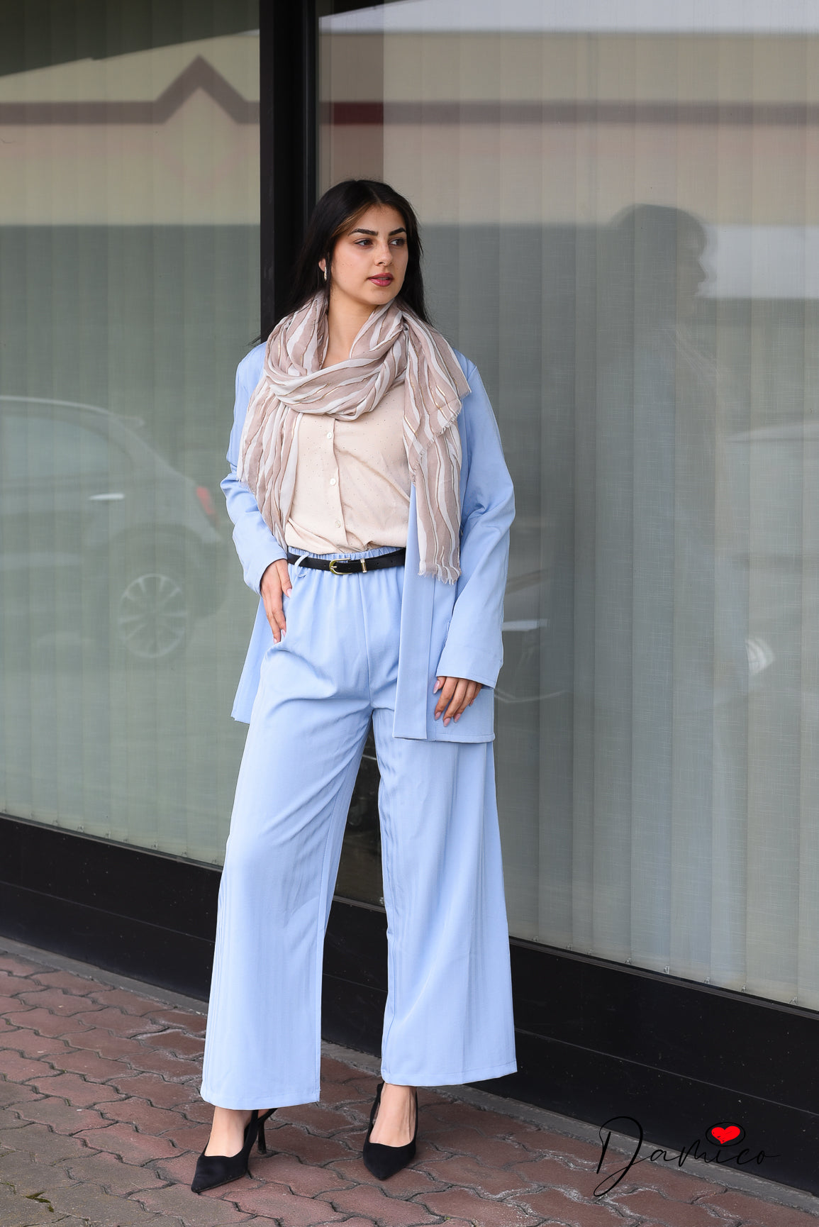 Completo herringbone texture